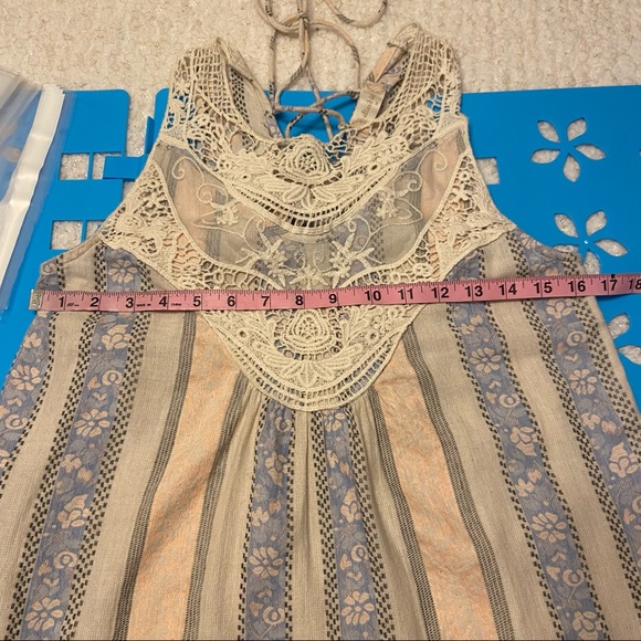 Altar’d state women’s sleeveless blouse - Picture 7 of 16